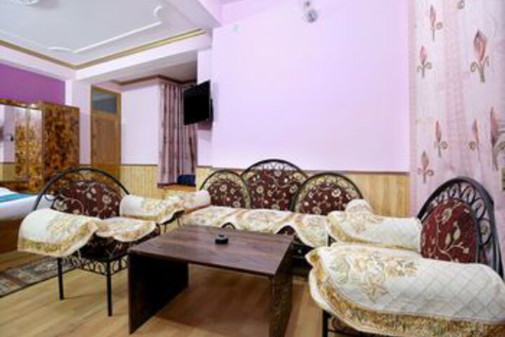 Room 21 of 21