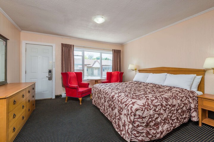 Room 3 of 13