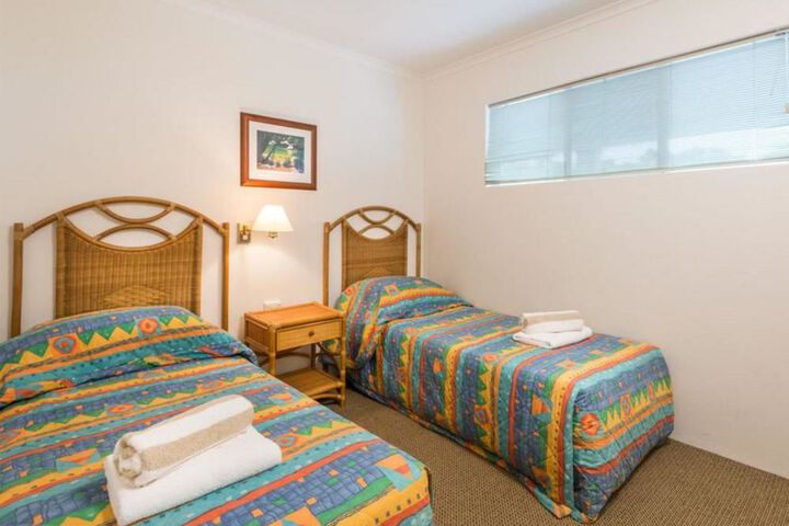 Room 5 of 37
