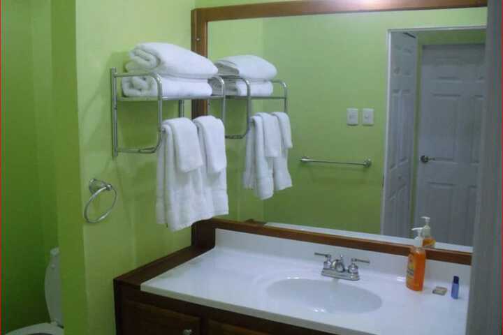 Room 10 of 27