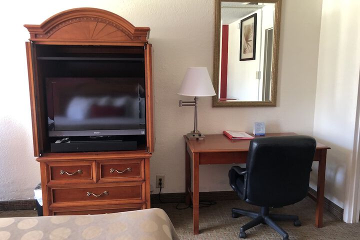 Room 10 of 52