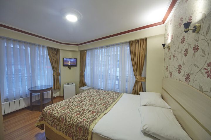 Room 12 of 42