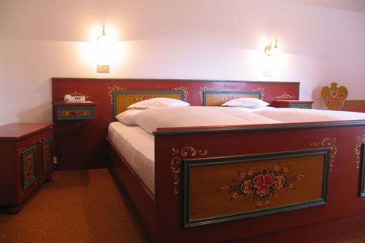 Room 6 of 36
