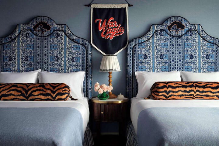 Room 15 of 65
