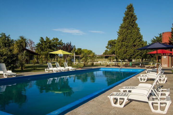 Pool 6 of 10