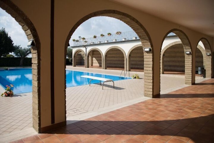 Pool 19 of 50