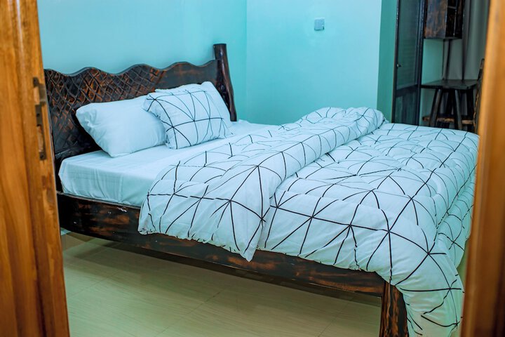 Room 2 of 22