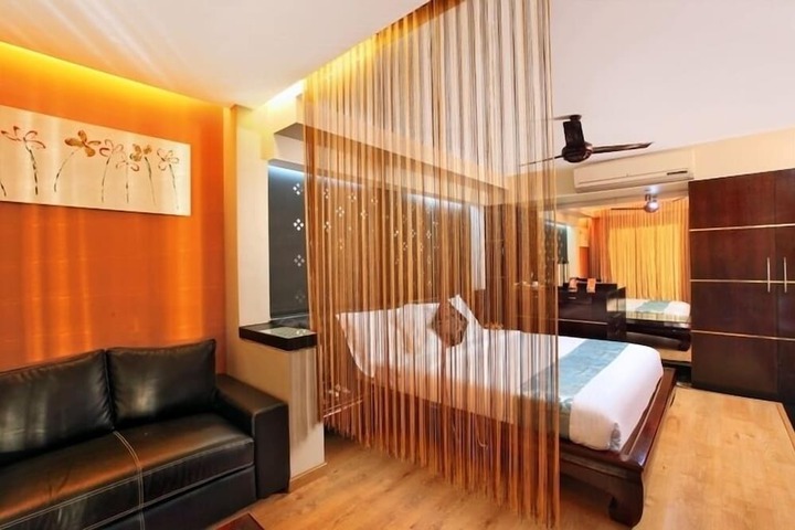 Room 11 of 23