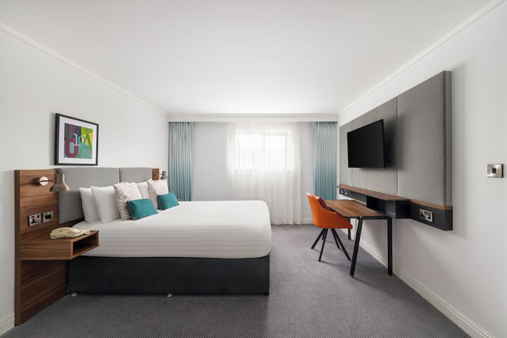 Room 45 of 134