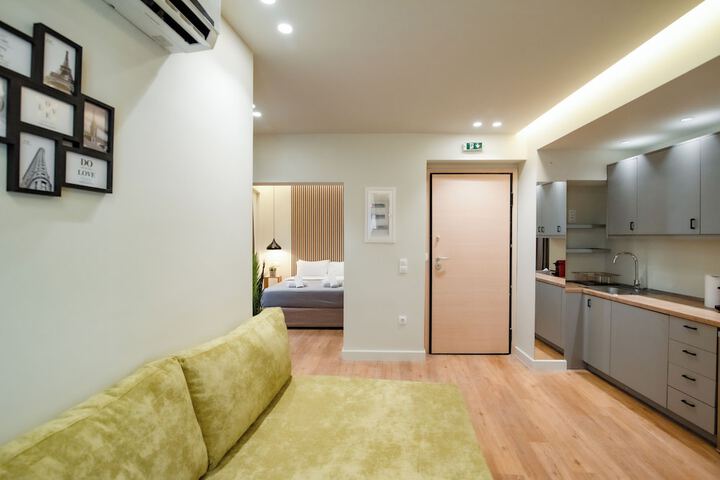 Room 25 of 151