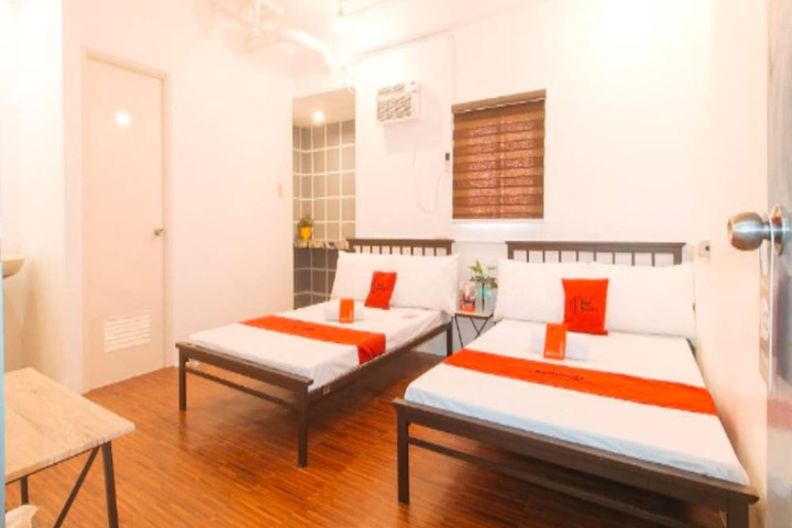 OYO 1087 Enricos Place Kamias
