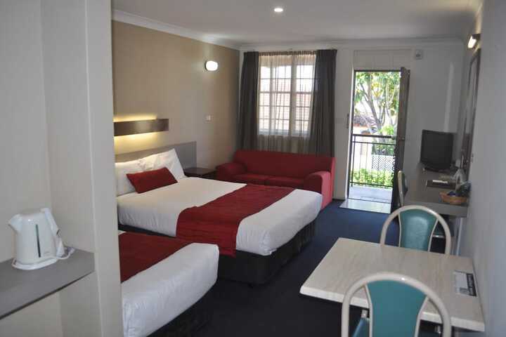 Room 17 of 41