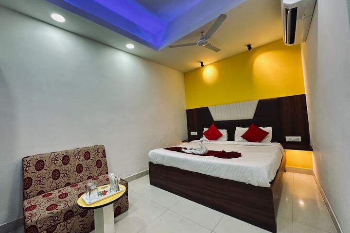 Room 30 of 82