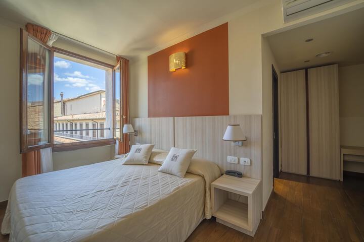 Room 7 of 31