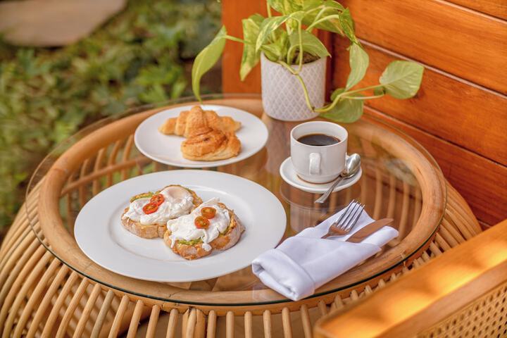 Breakfast/Coffee Service 33 of 39