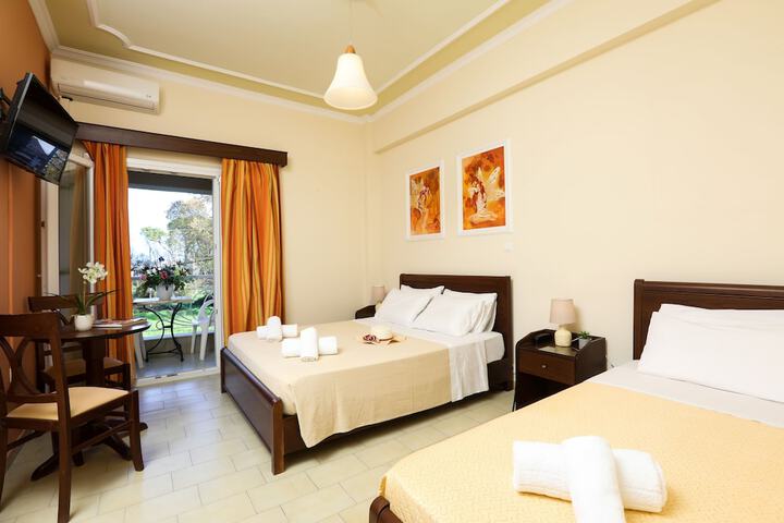 Room 35 of 100
