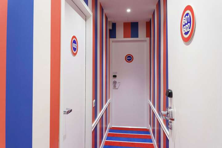 Room 19 of 114