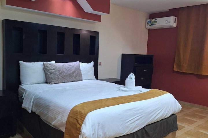 Room 4 of 37