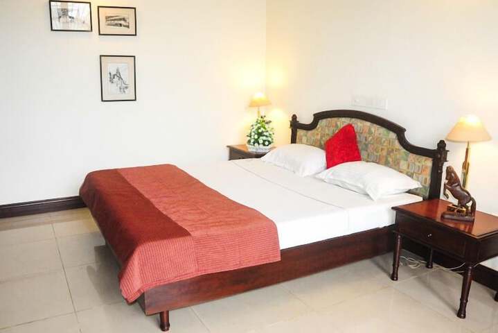 Room 9 of 21