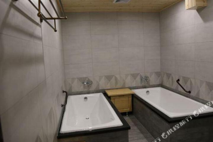 Yitang Yizhai Hot Spring Hotel