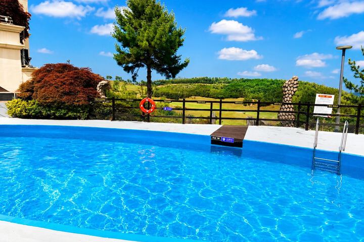 Pool 67 of 79