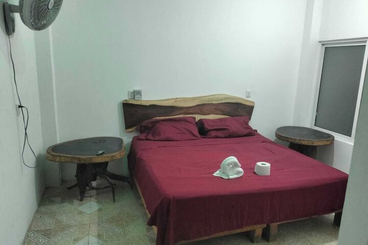 Room 9 of 29