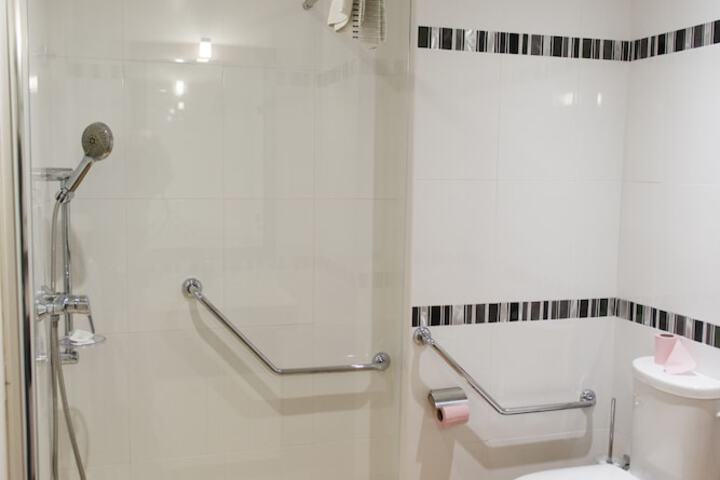 Clean Restrooms