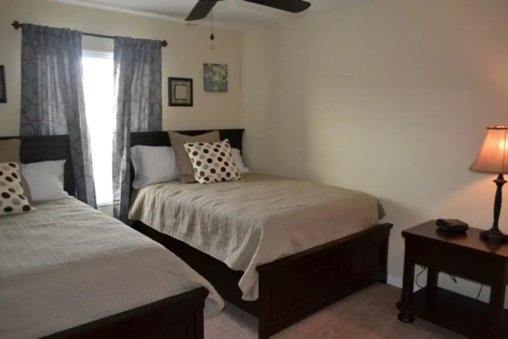 Room 6 of 27
