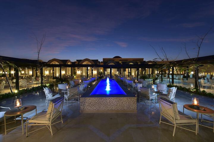 Guest Lobby