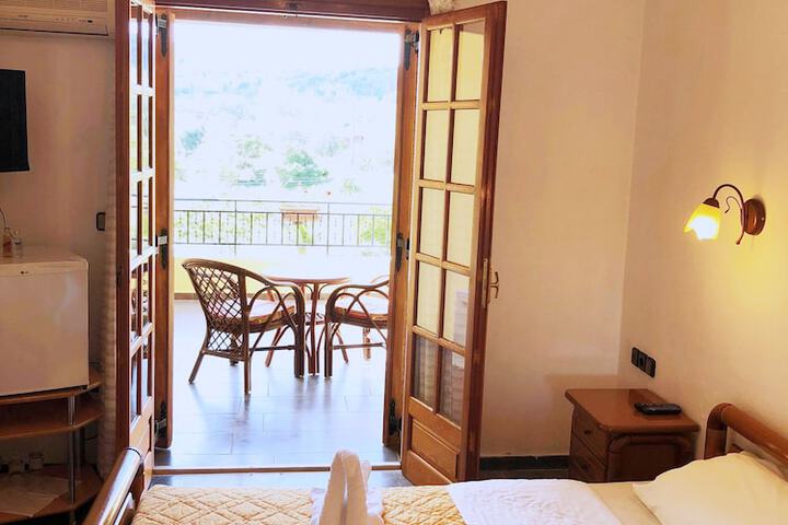 Room 5 of 22