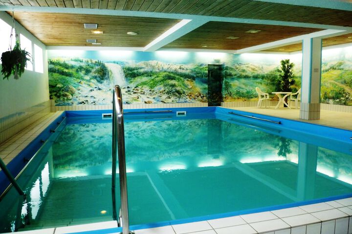 Pools & Facilities