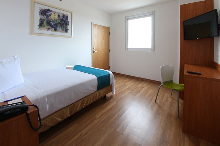 Room 9 of 64