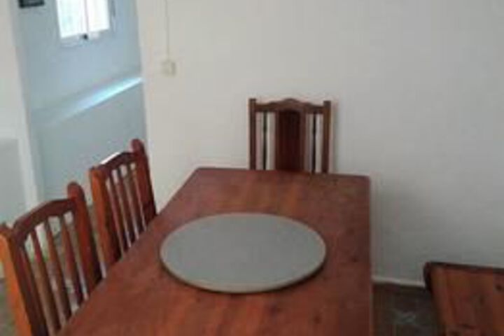 Room 12 of 27
