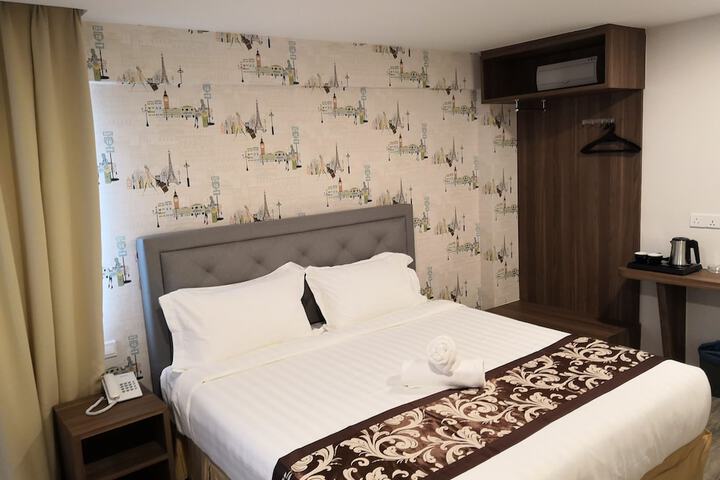 LoLex Hotel