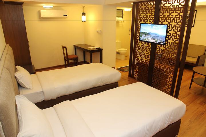Room 14 of 82