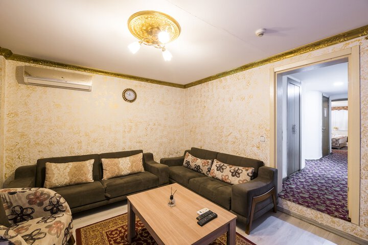 Room 47 of 80