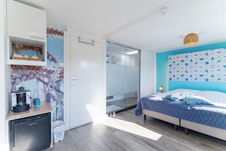 Room 78 of 144