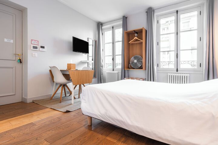 Room 8 of 53