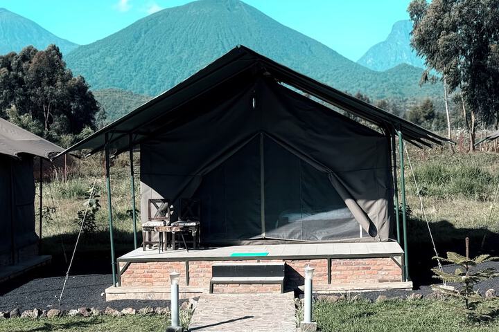 Exterior of Volcanoes Over View Safaris & Camp