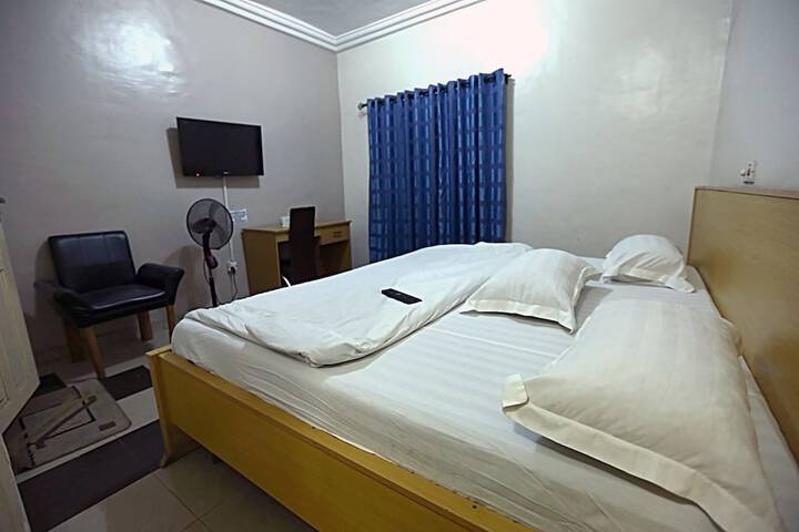 Room 2 of 17