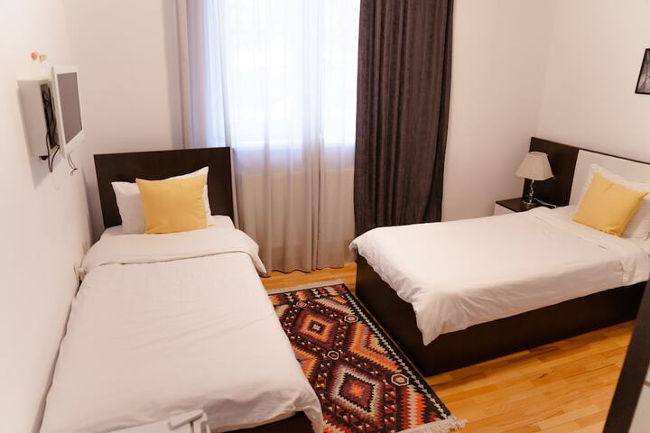 Room 6 of 20