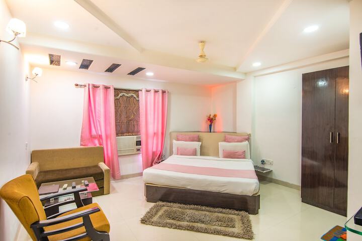 Room 4 of 27