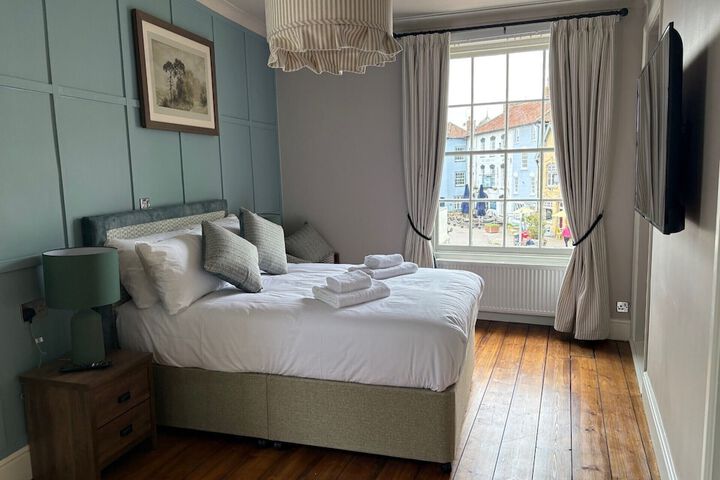 Room 5 of 42