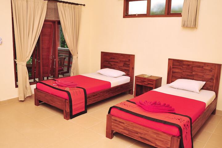 Room 3 of 43