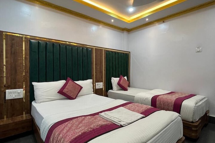 Room 3 of 36