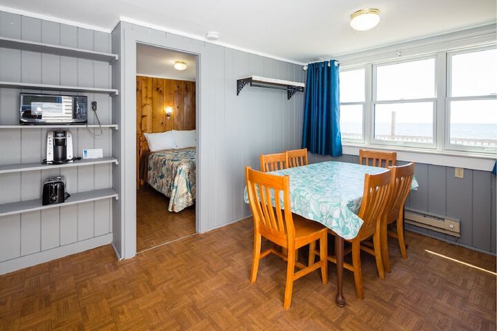 Room 60 of 219