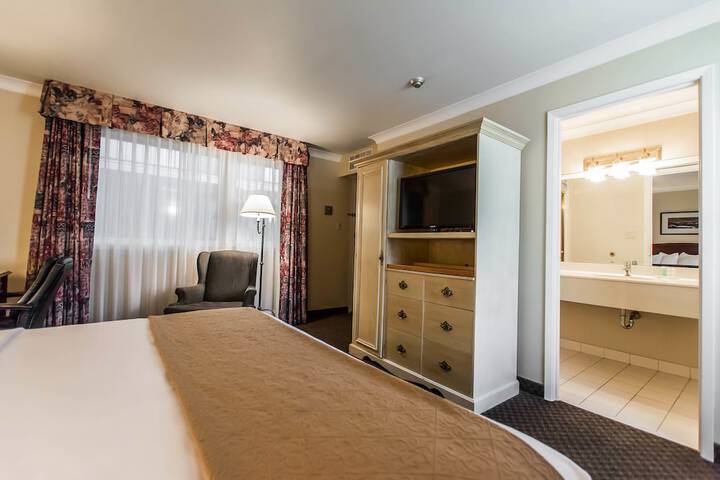 Room 4 of 54