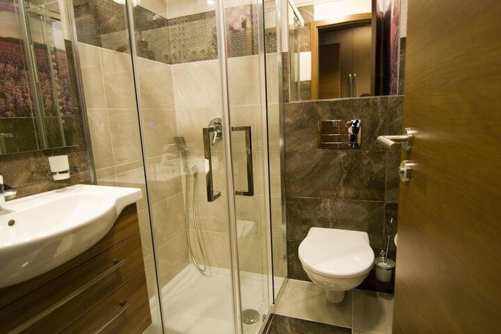 Clean Restrooms
