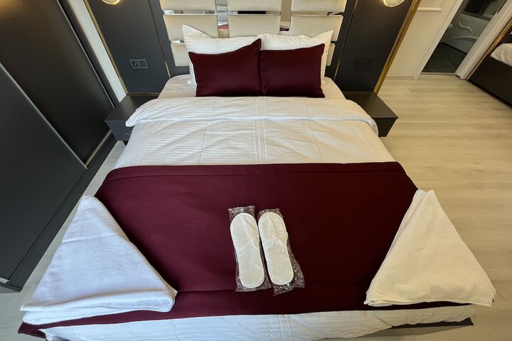 Room 32 of 108