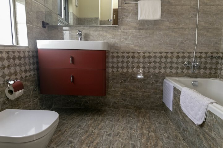 Room 64 of 230